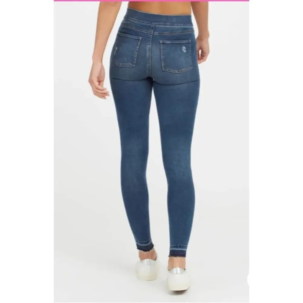 NWT Spanx Distressed Skinny Jeans in Medium Wash Slimming Size L - Picture 4 of 11